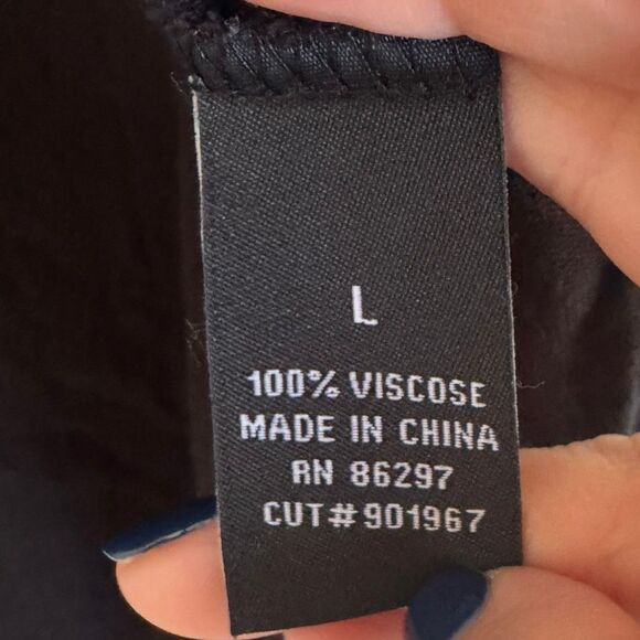 BCBGMAXAZRIA Black Lace Back Open Front Blouse – L - Picture 5 of 5